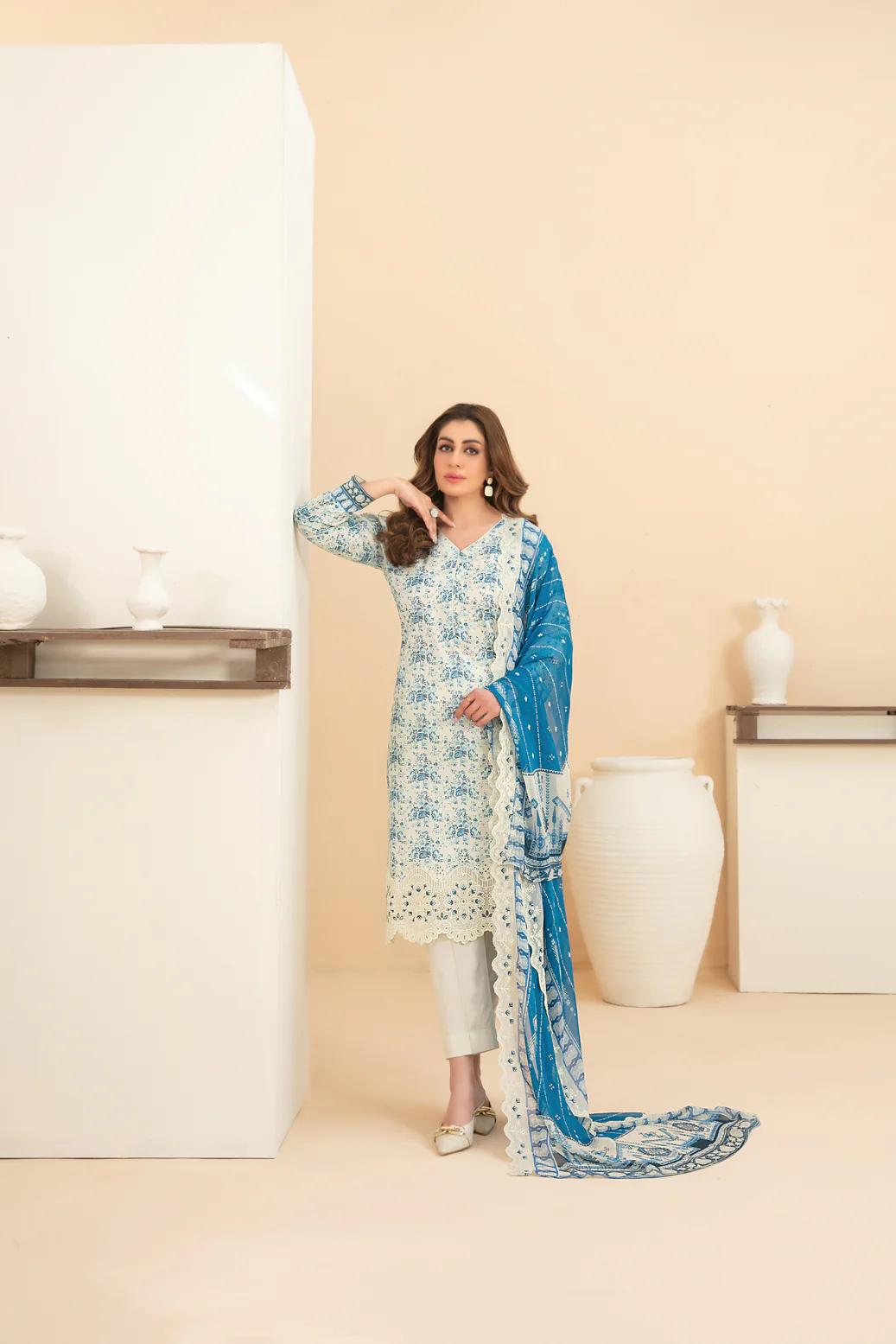 Saalihah 3pcs Un-Stitched Emb Printed Lawn [D-1119]