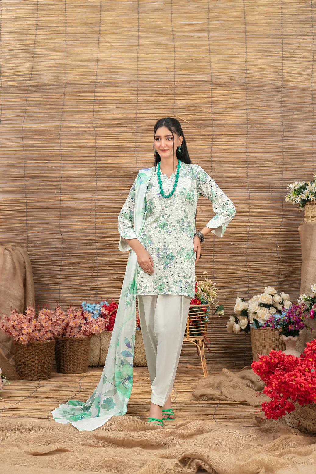 Zaynah 3pcs Stitched Schifli Lawn [D-1817]