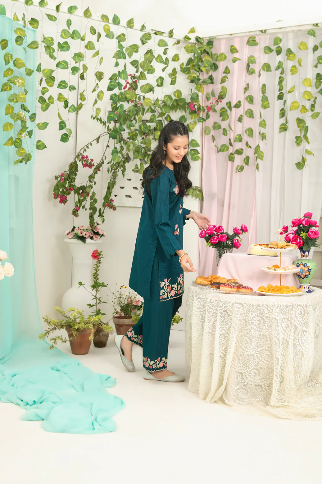 D-1527 - Pyari Saheli - Image 2
