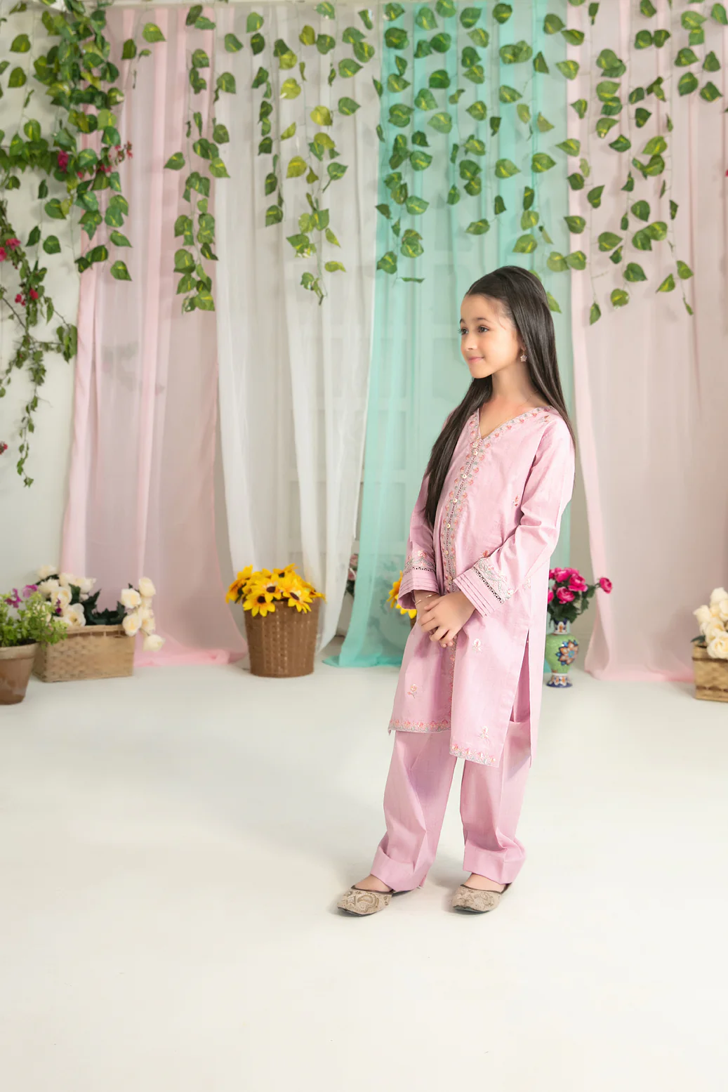 D-1531 - Pyari Saheli - Image 2