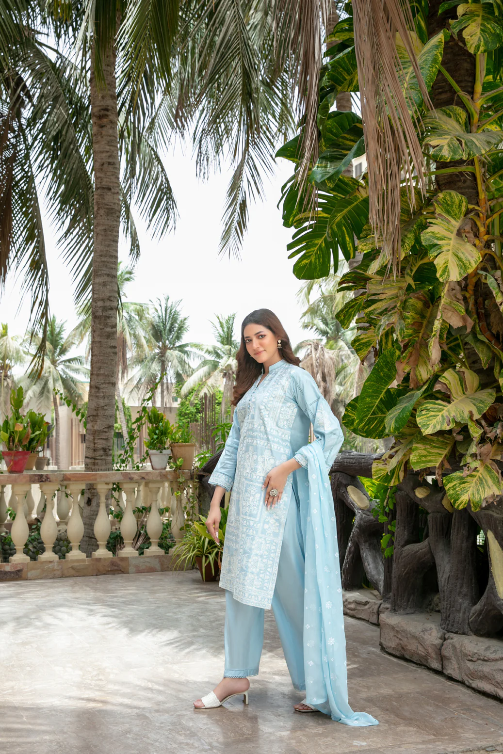 D-1842 - Hinza - Image 2