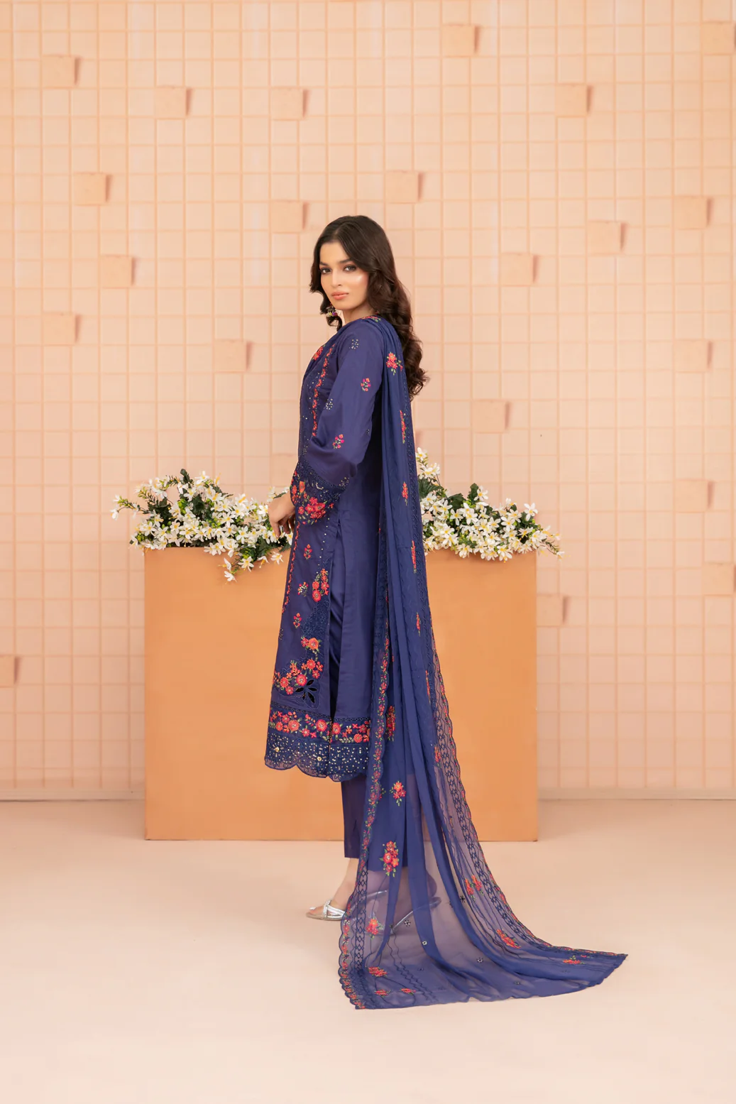 Sora 3pcs Semi-Stitched Fancy Emb Lawn [D-2043] - Image 2