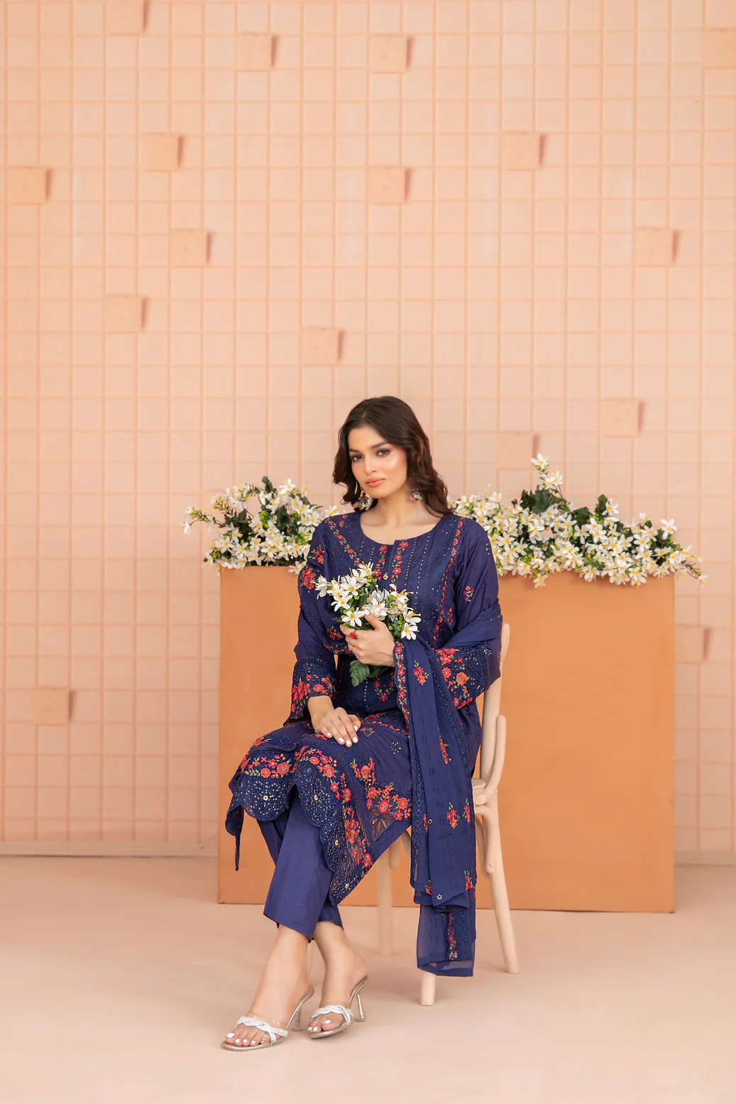 Sora 3pcs Semi-Stitched Fancy Emb Lawn [D-2043] - Image 3