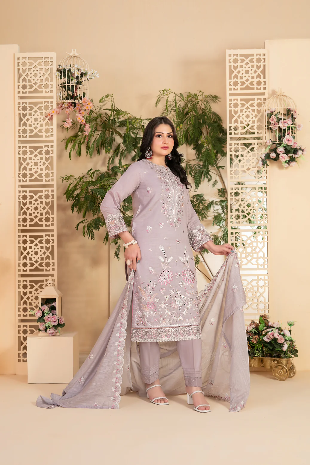 Taabir 3pcs Stitched Emb Lawn [D-2294]