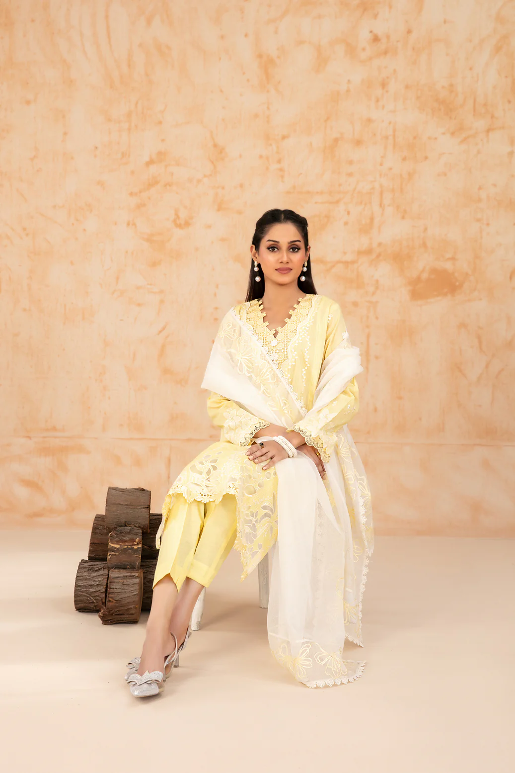 Zarizaa 3pcs Stitched Emb Lawn [D-2602] - Image 3