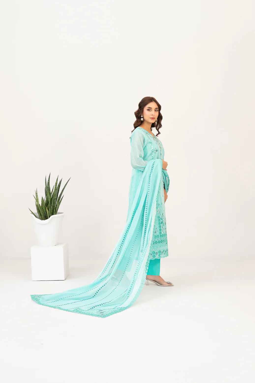 Moonic 3pcs Un-Stitched Emb Khadi [D-2686] - Image 2