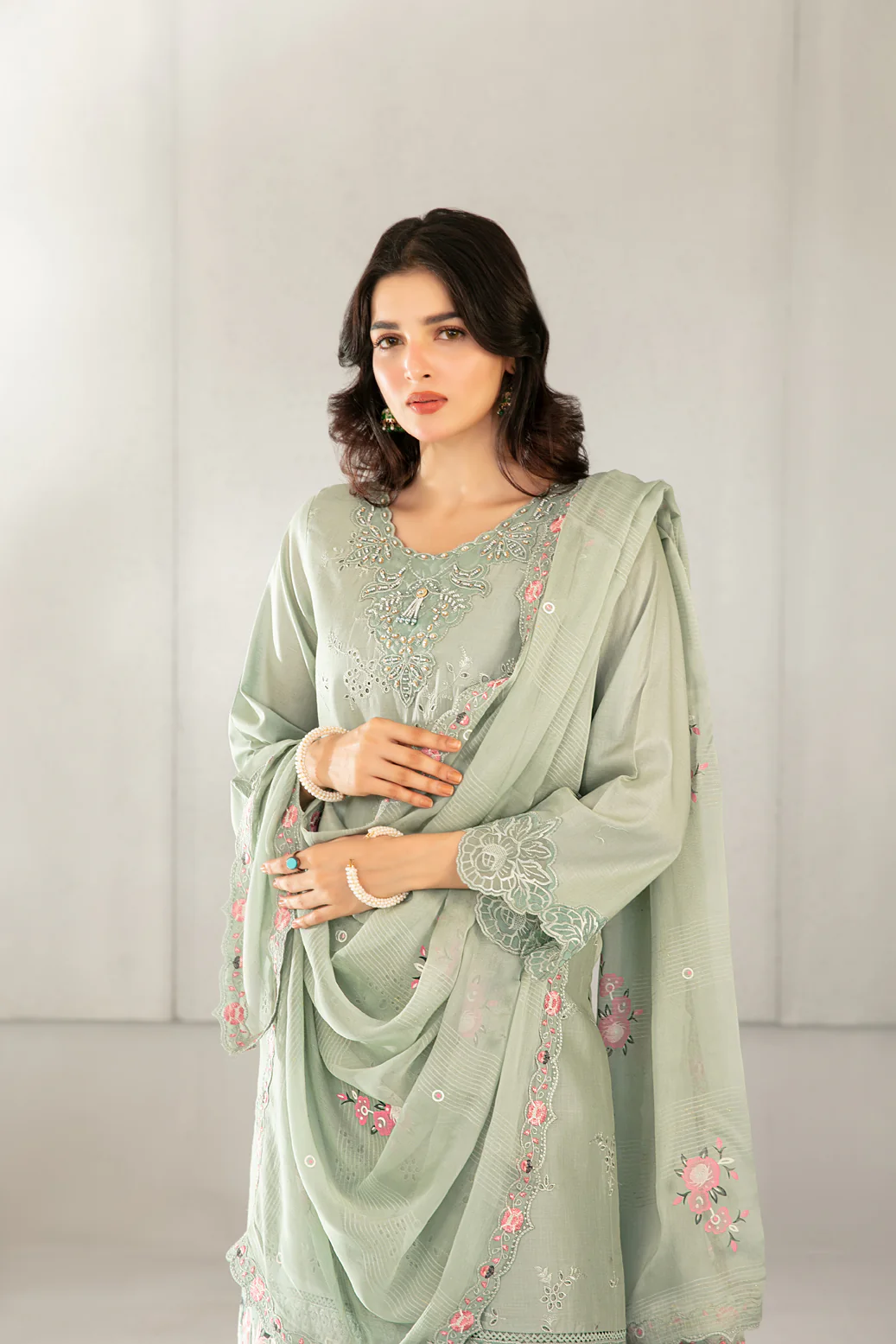 Azka 3pcs Stitched Emb Lawn [D-2821] - Image 3