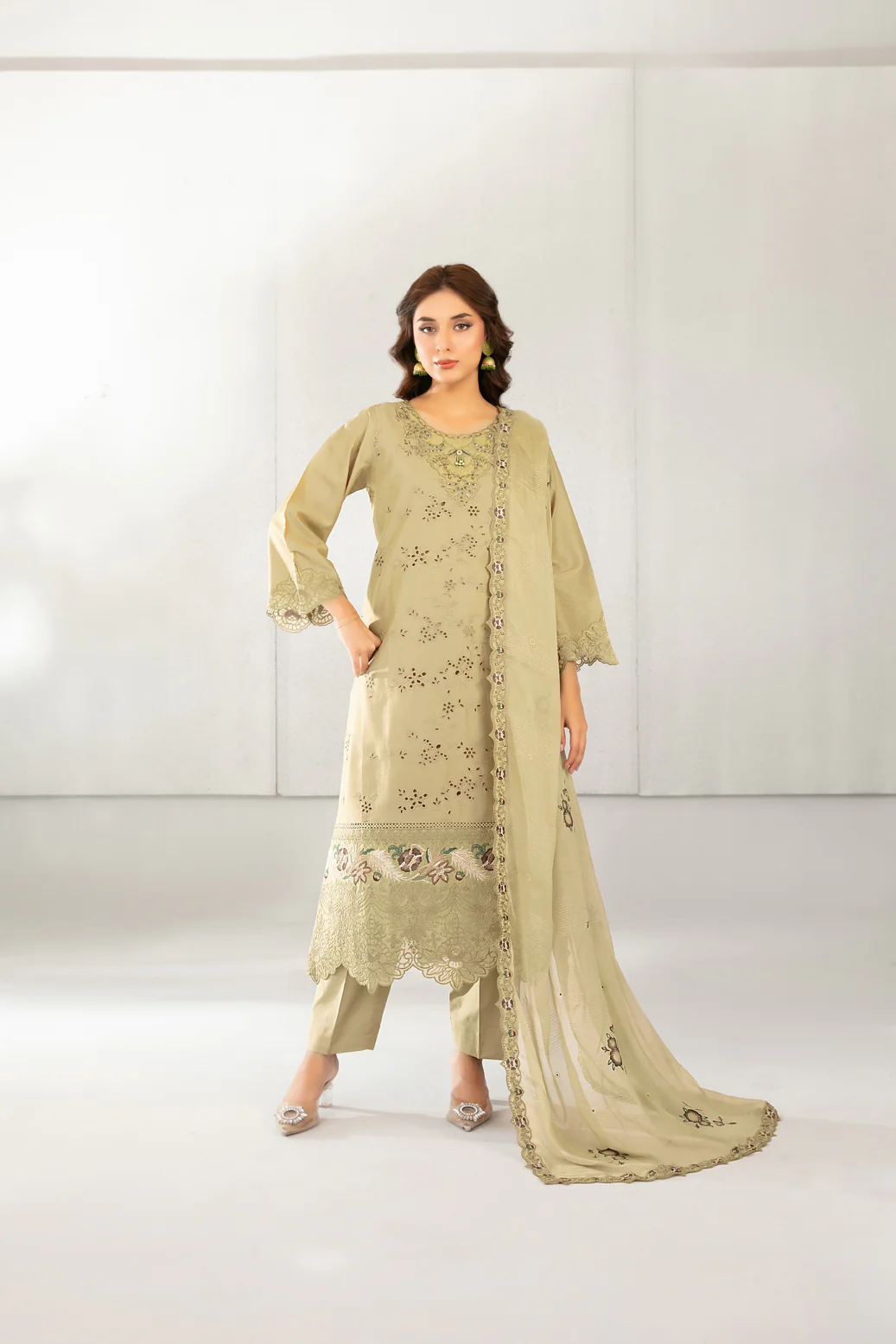 Azka 3pcs Stitched Emb Lawn [D-2822]