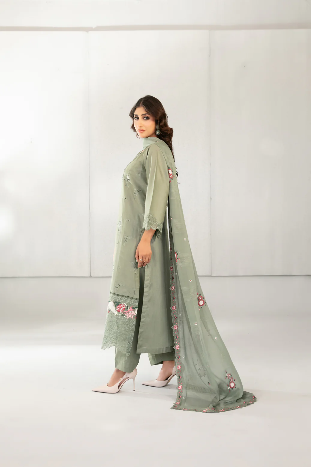 Azka 3pcs Stitched Emb Lawn [D-2824] - Image 2