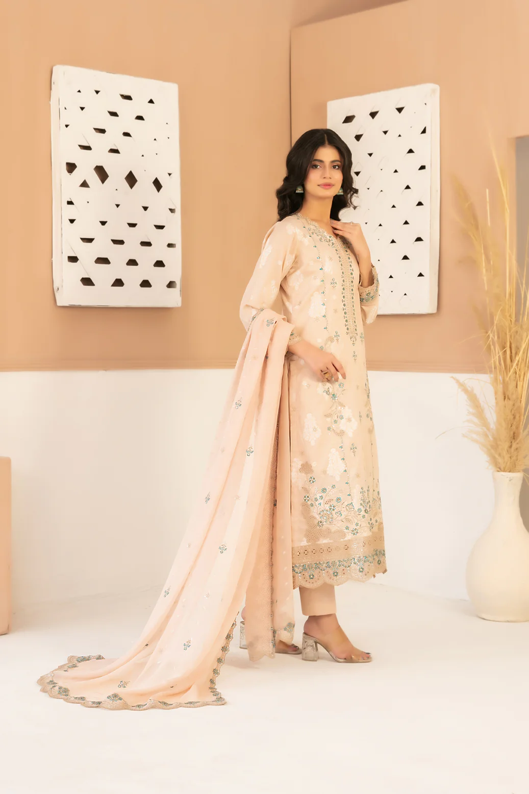 Zaylee 3pcs Un-Stitched Emb Broshia Lawn [D-2834] - Image 2