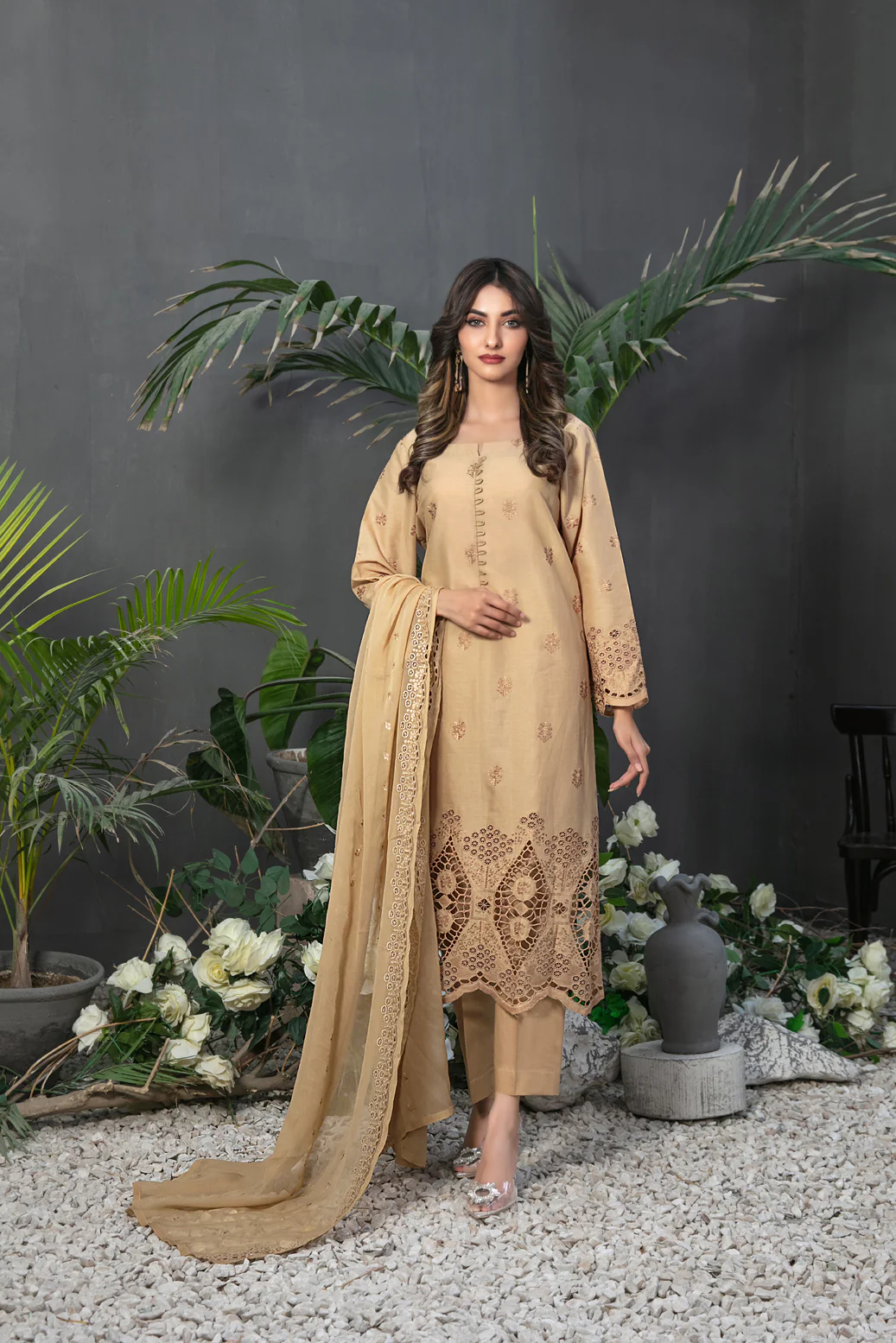 MEENAH 3pcs Un-Stitched Emb Lawn [D-2851]