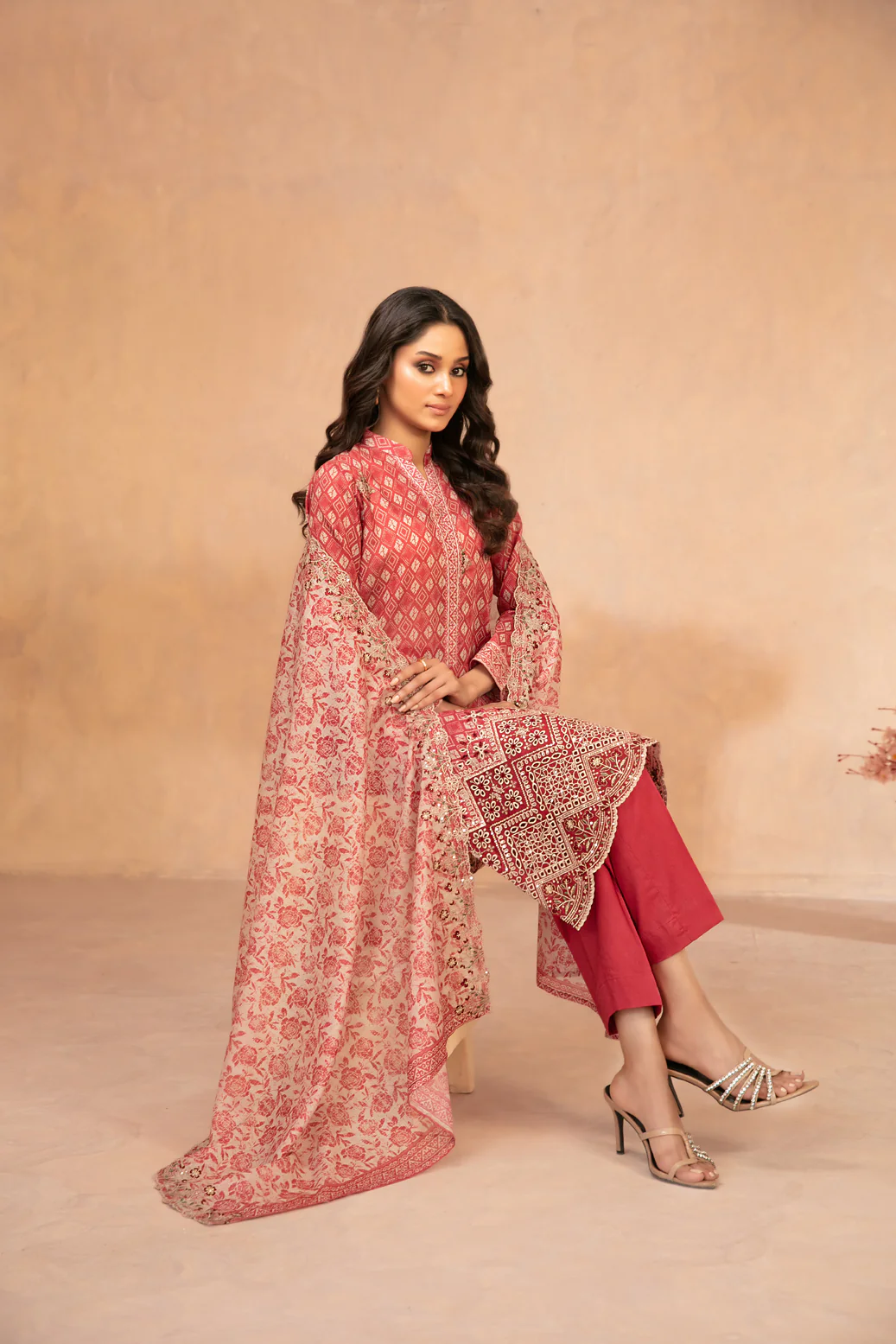 Daaliya 3 pcs Un-Stitched Emb Printed Lawn [D-2946] - Image 3