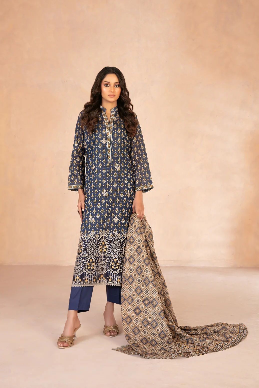 Daaliya 3pcs Un-Stitched Emb Printed Lawn [D-2950]