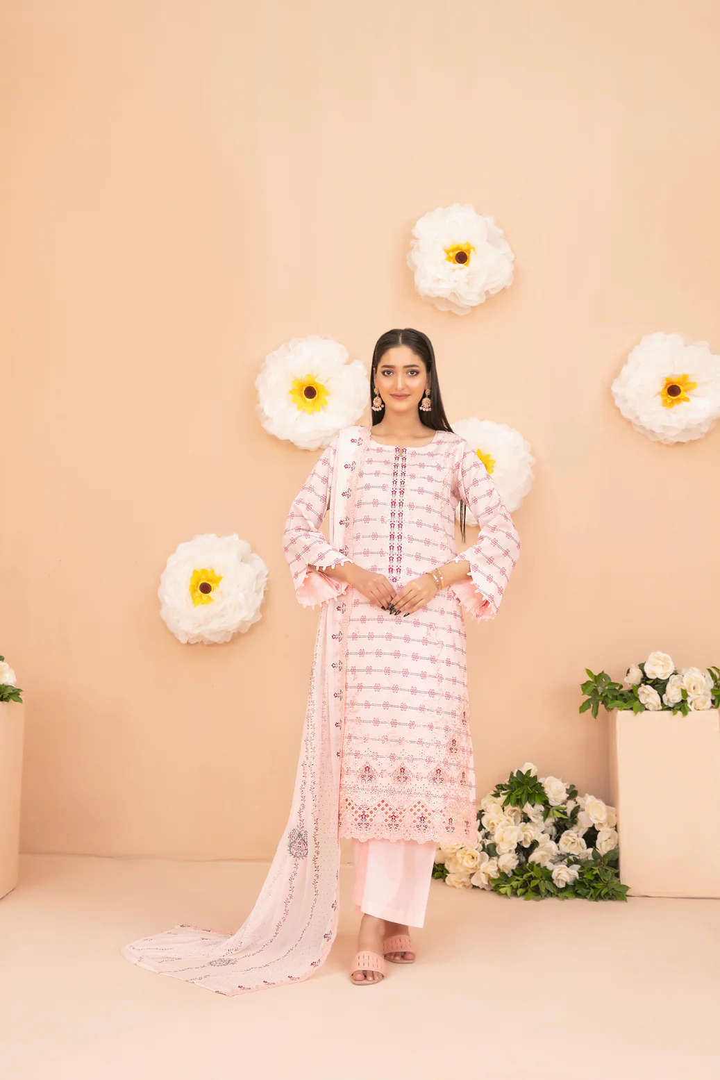 Mubsira 3pcs Un-Stitched Emb Lawn[D-3028]