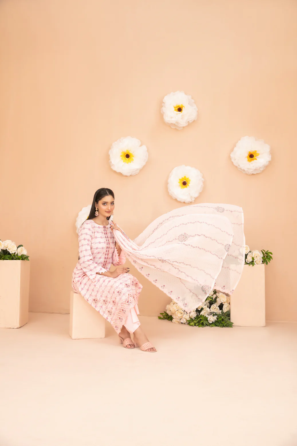 Mubsira 3pcs Un-Stitched Emb Lawn[D-3028] - Image 3