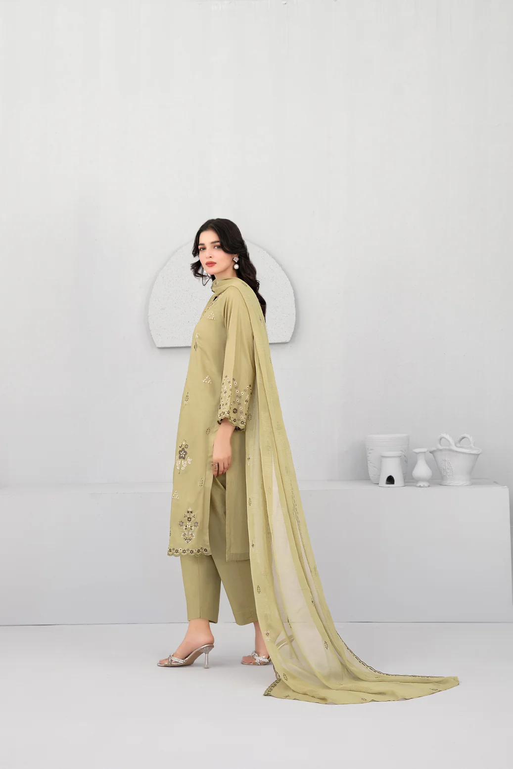 Hayya 3pcs Stitched Emb Lawn [D-3143] - Image 2