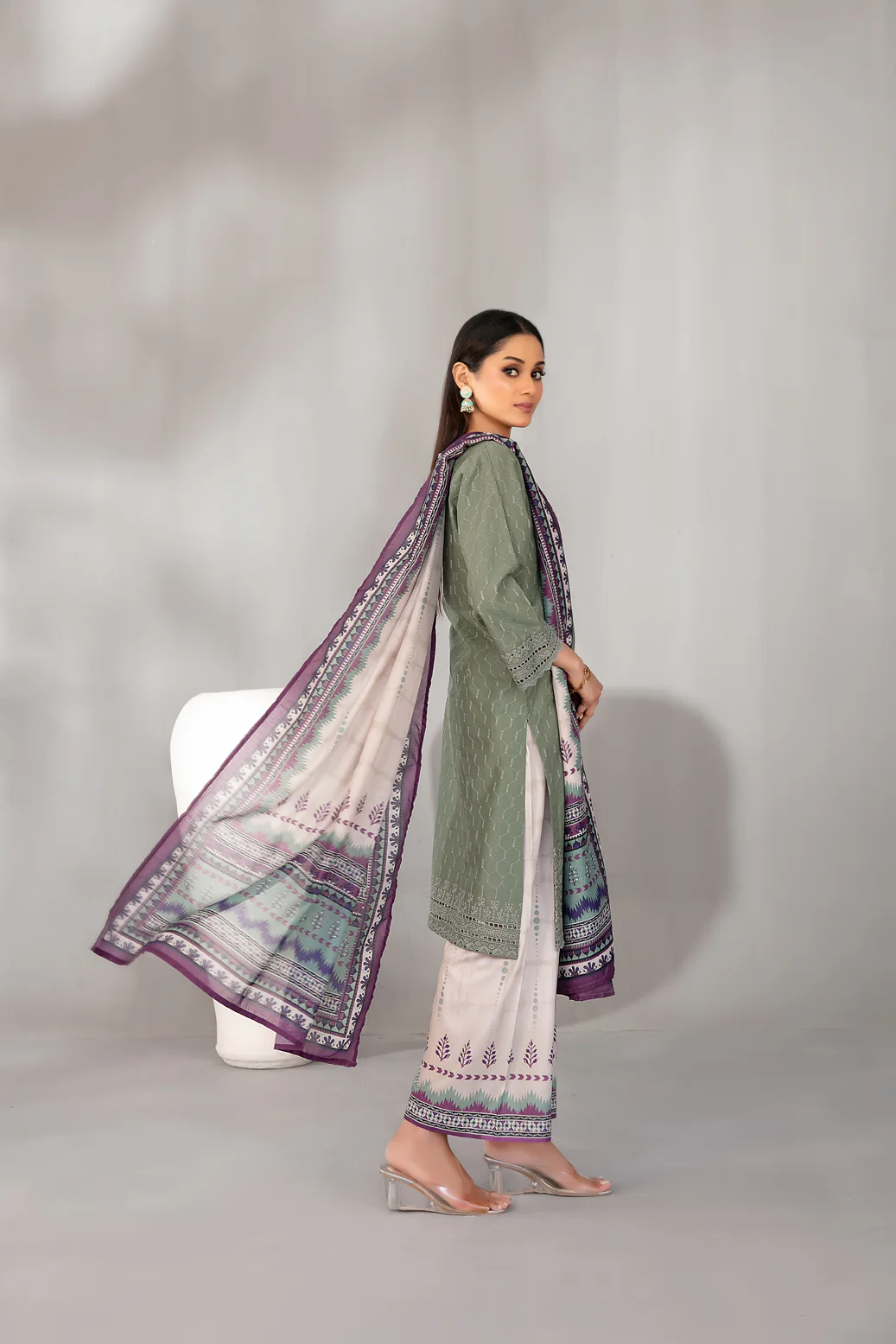 Lyel 3pcs Stitched Schiffli Emb Lawn [D-3204] - Image 2