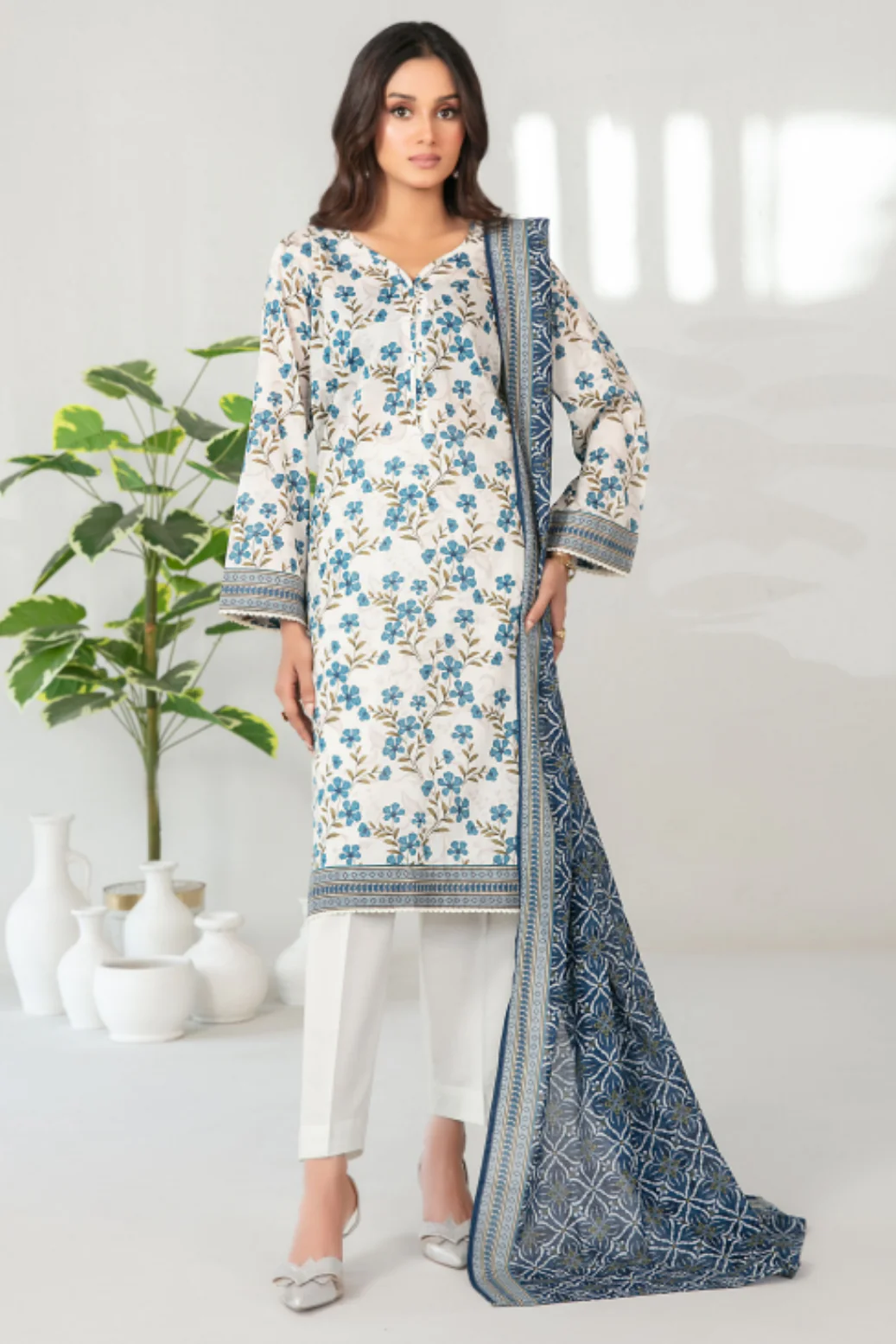 Mehza 3pcs Stitched Printed Lawn [D-3238]