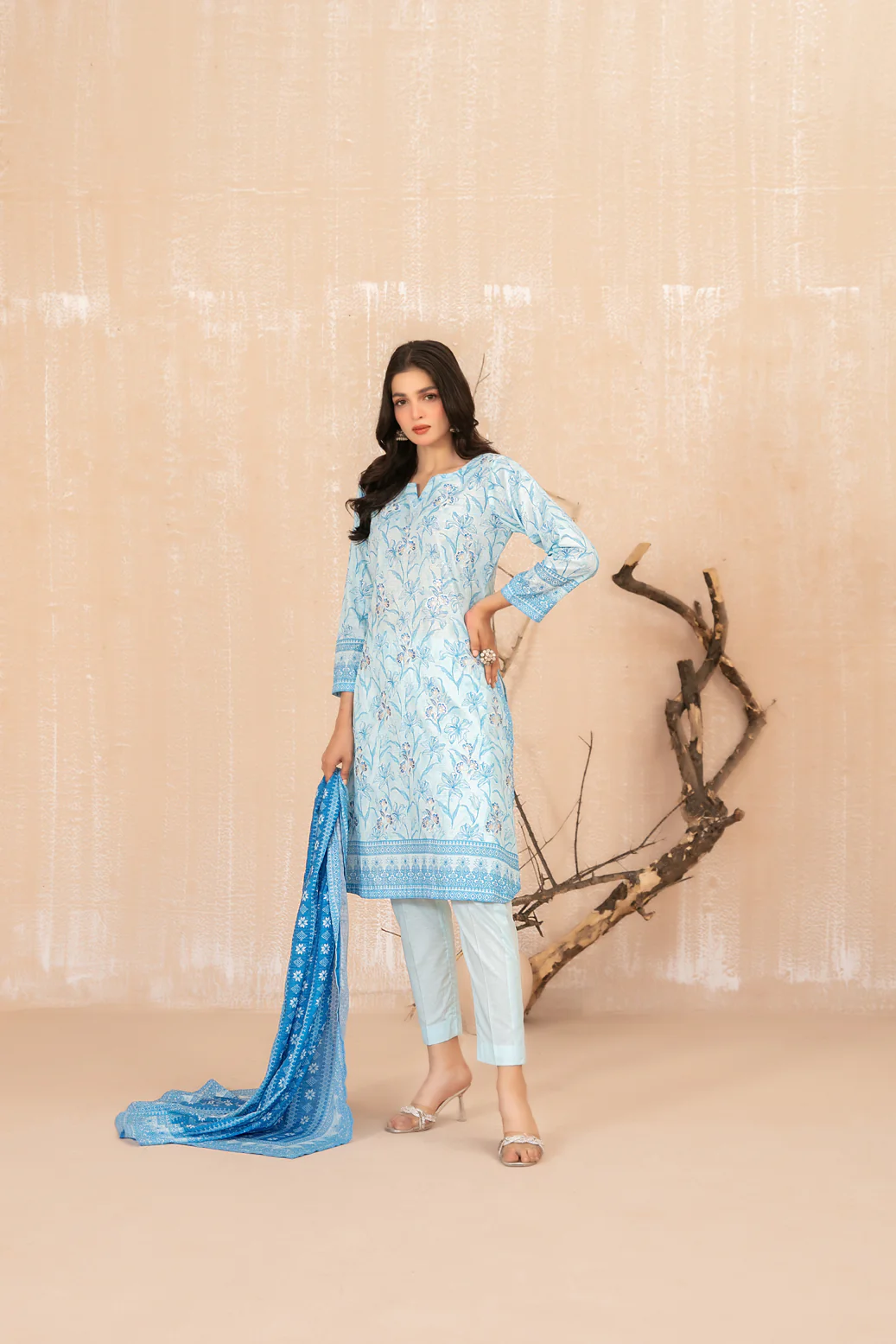 Auri 3pcs Un-Stitched Emb Printed Lawn [D-3506]