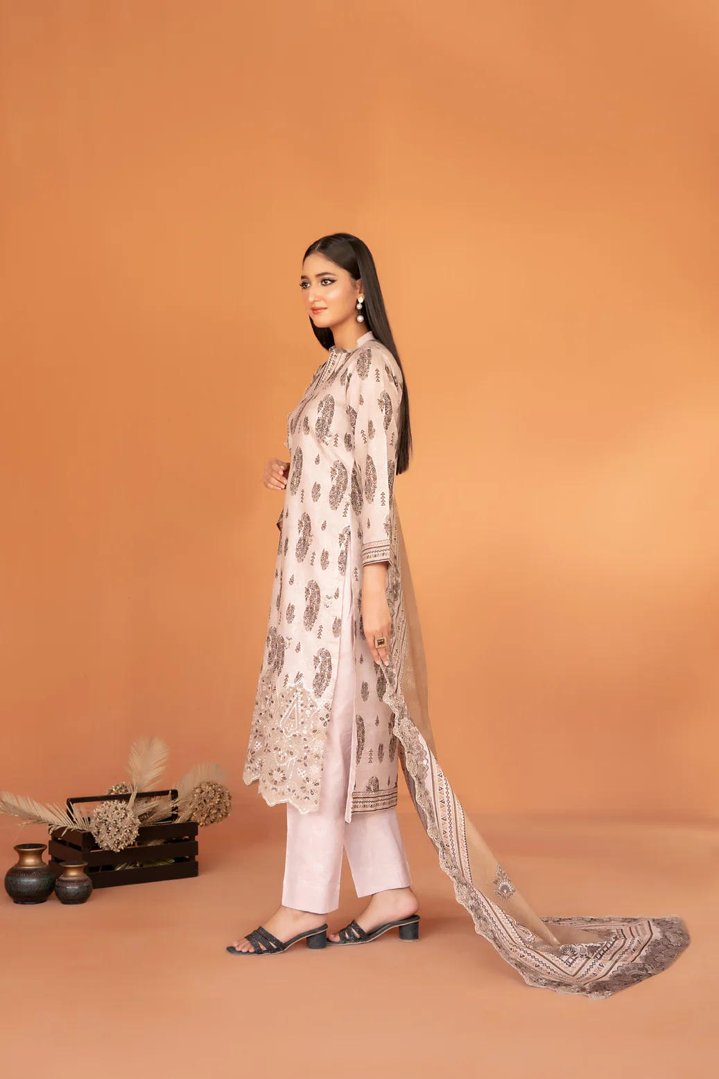 Aamaira 3pcs Un-Stitched Emb Printed Lawn [D-3525] - Image 3