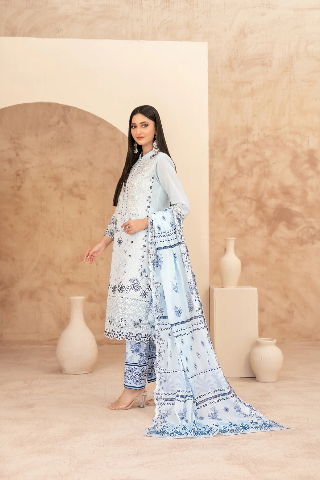 Echo Of Grace 3pcs Un-Stitched Emb Lawn [D-3678] - Image 2