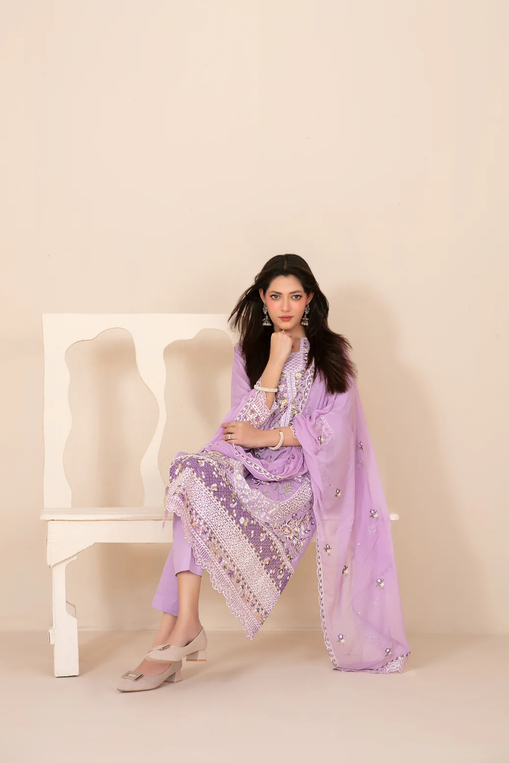 Tuba 3pcs Un-Stitched Emb Slub Lawn [D-3815] - Image 3
