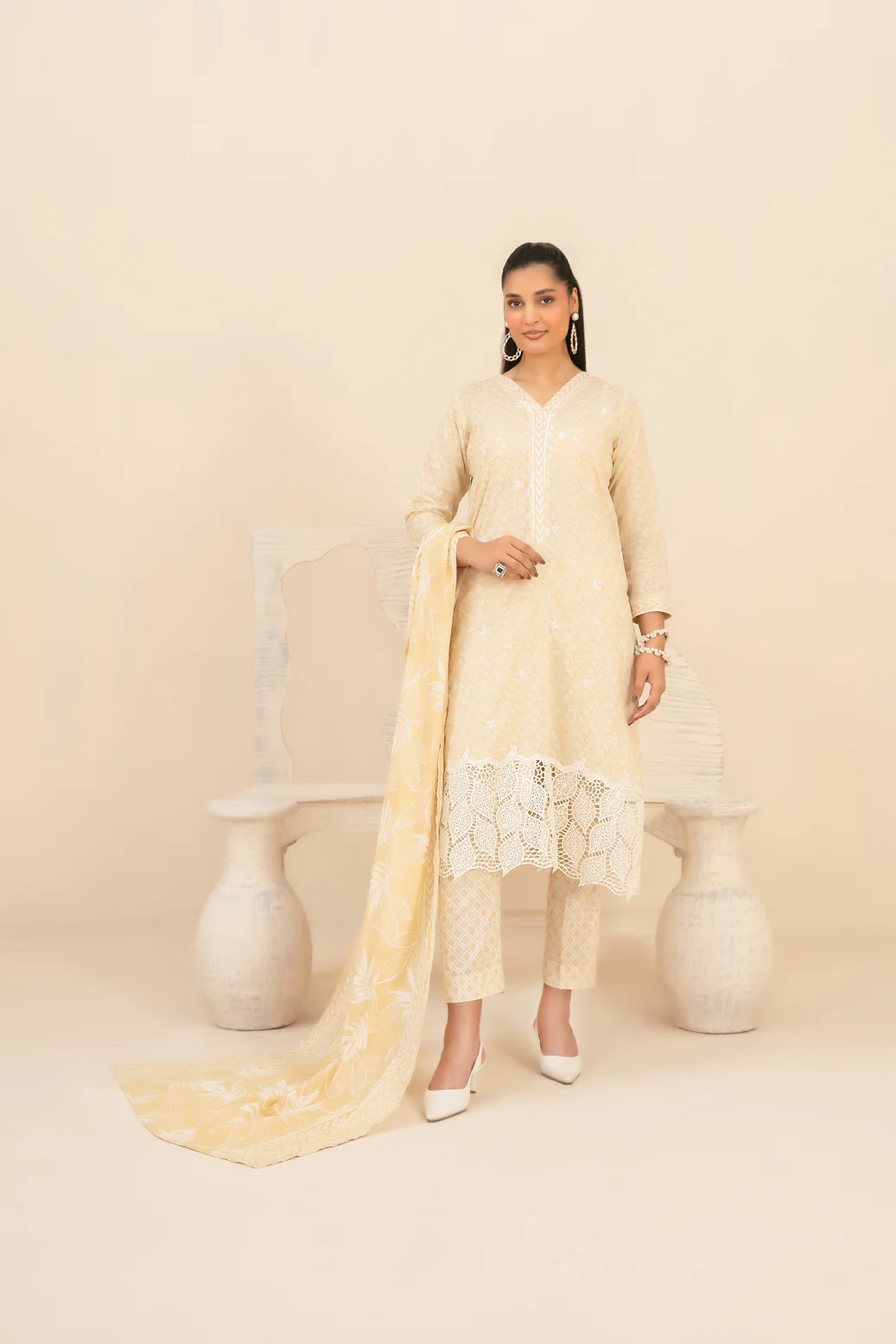 Marin 3pcs Un-Stitched Emb Printed Lawn [D-4021]