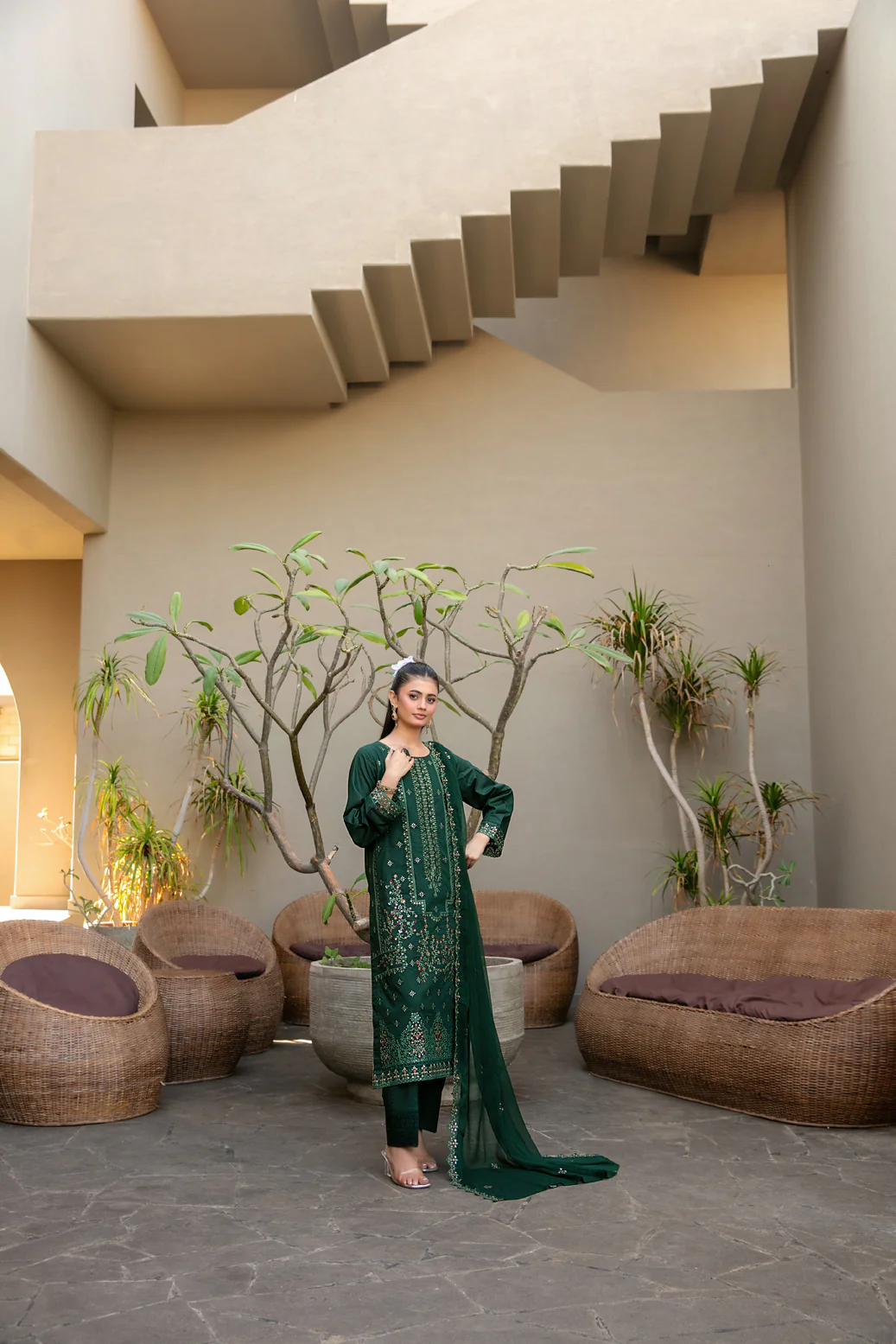 Pardes 3pcs Stitched Emb Lawn [D-4064]