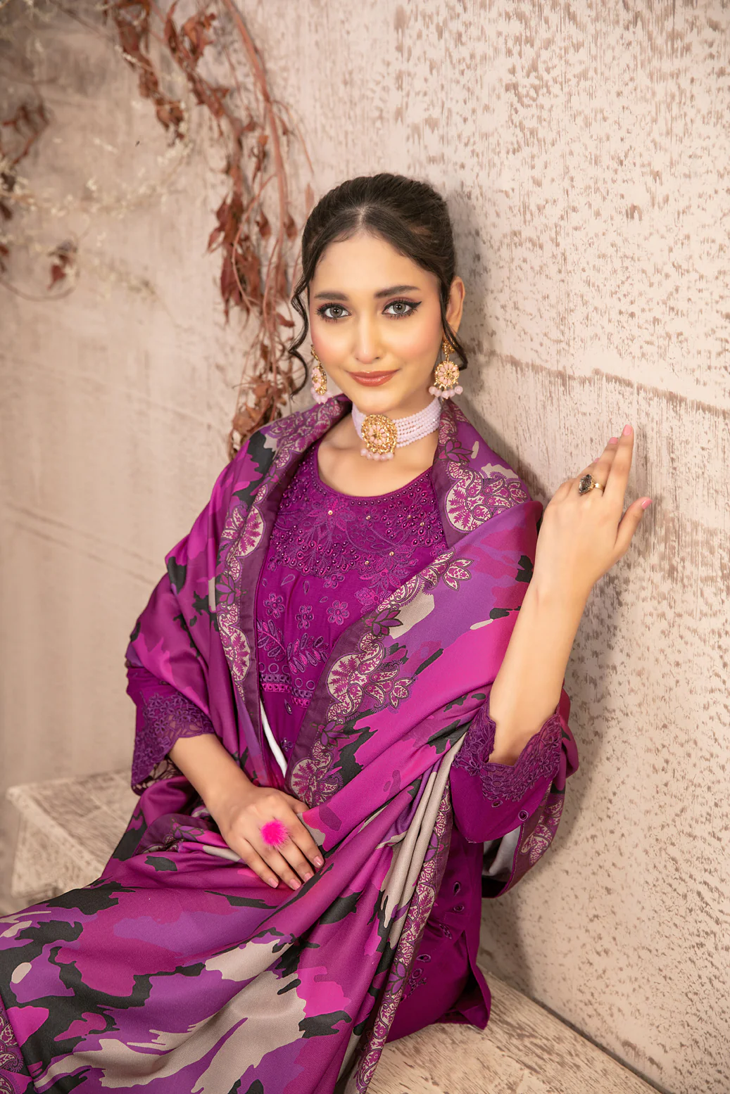 Saran 3Pcs Stitched Emb Fancy Staple [D-4064] - Image 3