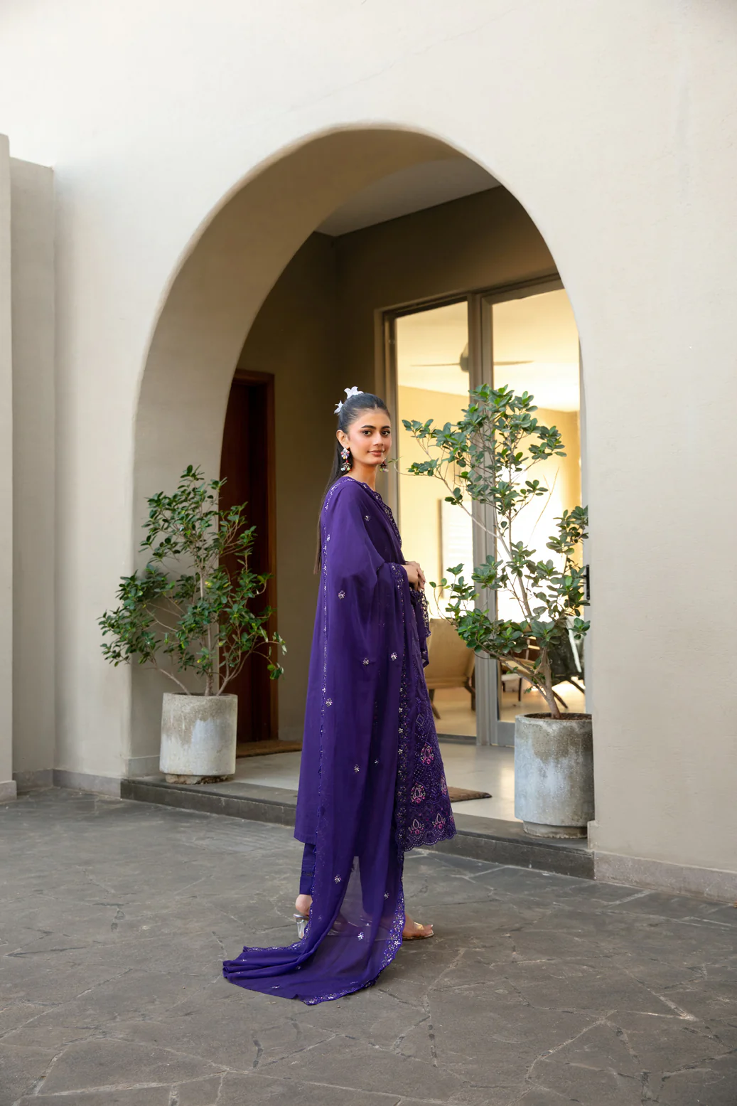 Pardes 3pcs Stitched Emb Lawn [D-4070] - Image 2