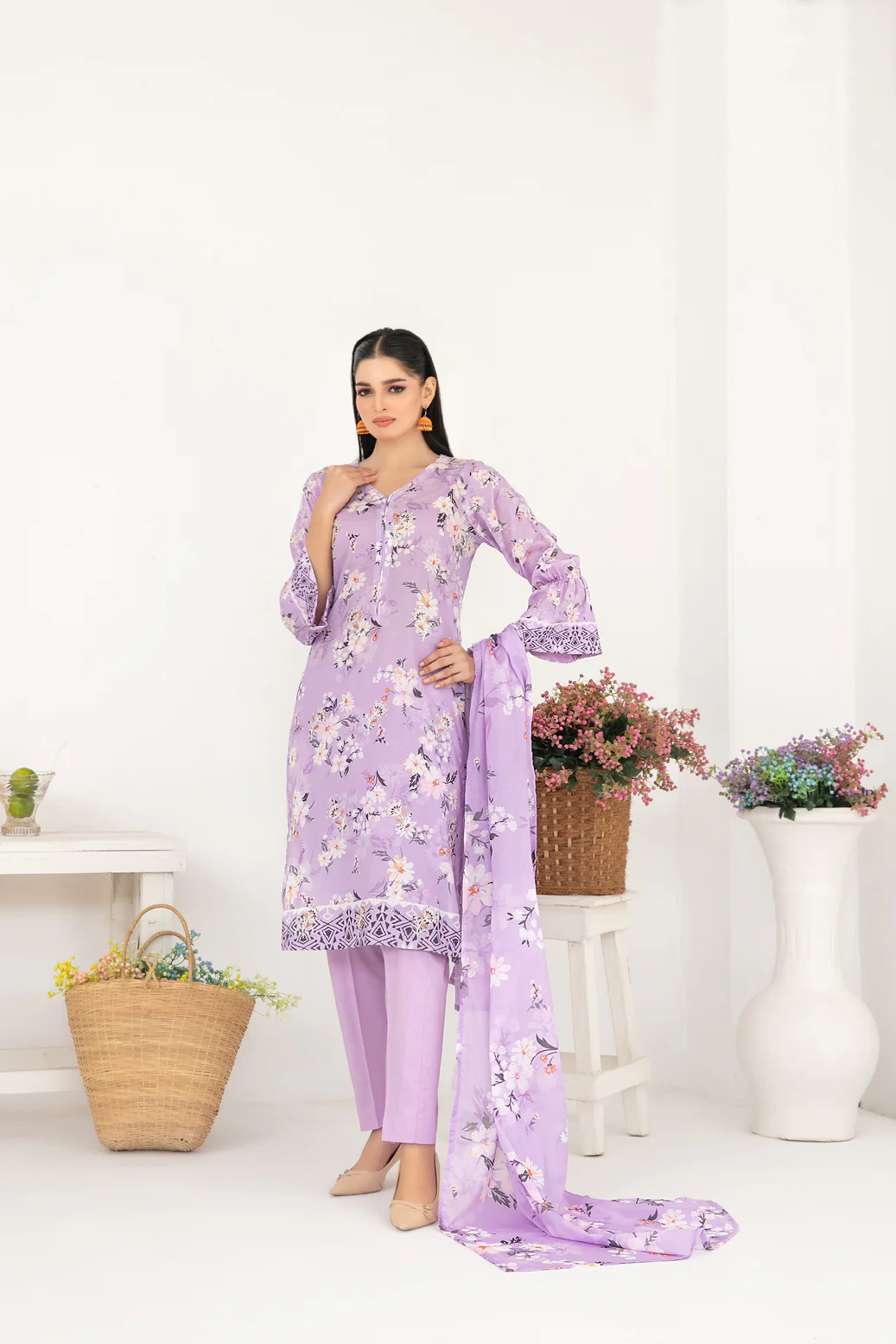 Ilfa 3pcs Un-Stitched Emb Printed Lawn [D-4093]