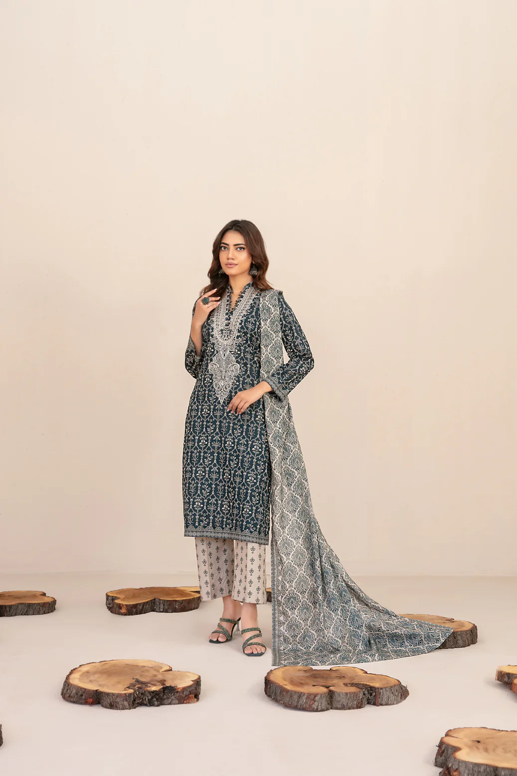 Tyla 3pcs Un-Stitched Emb Printed Lawn [D-4264]
