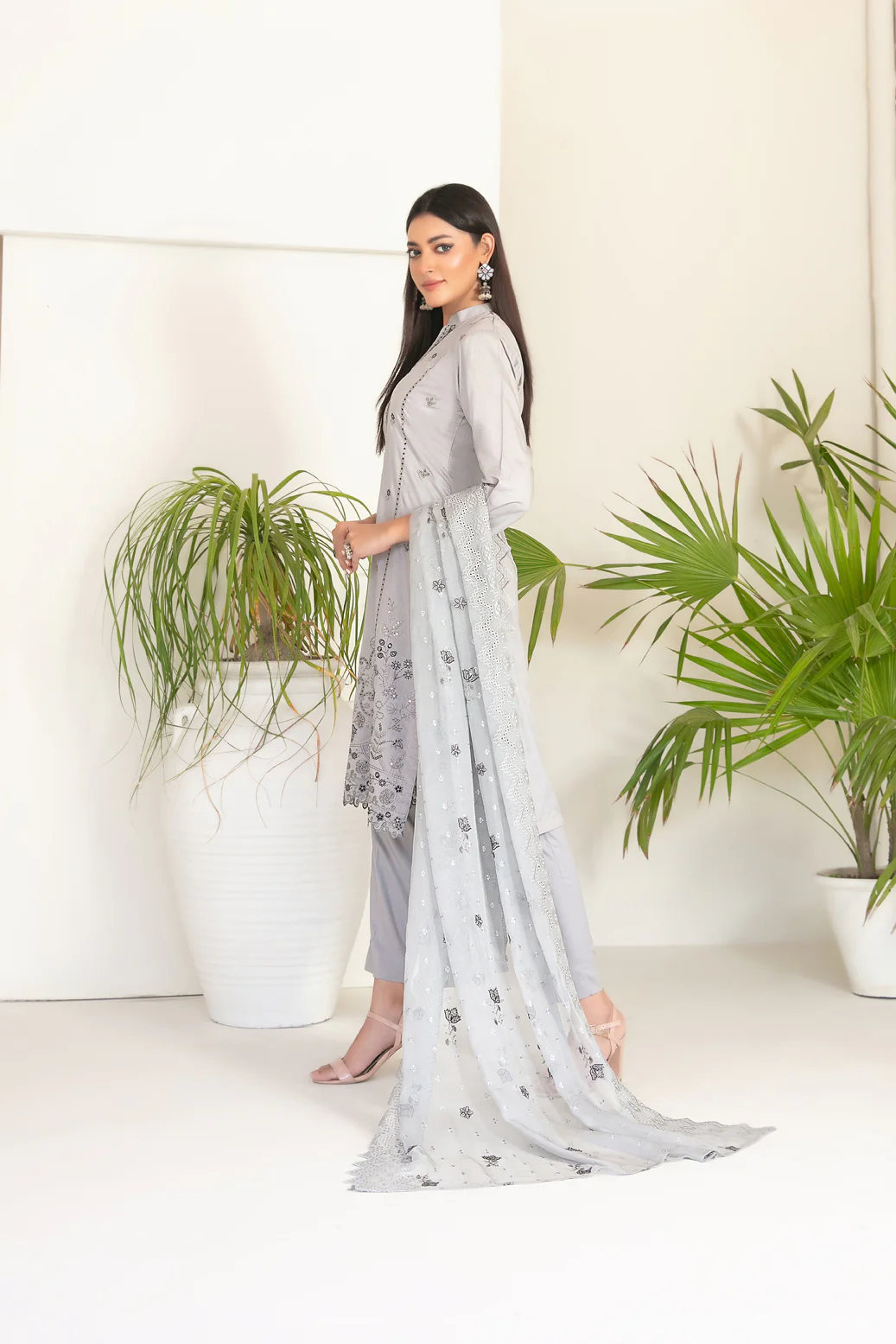 D-4391 - Najwa - Image 2