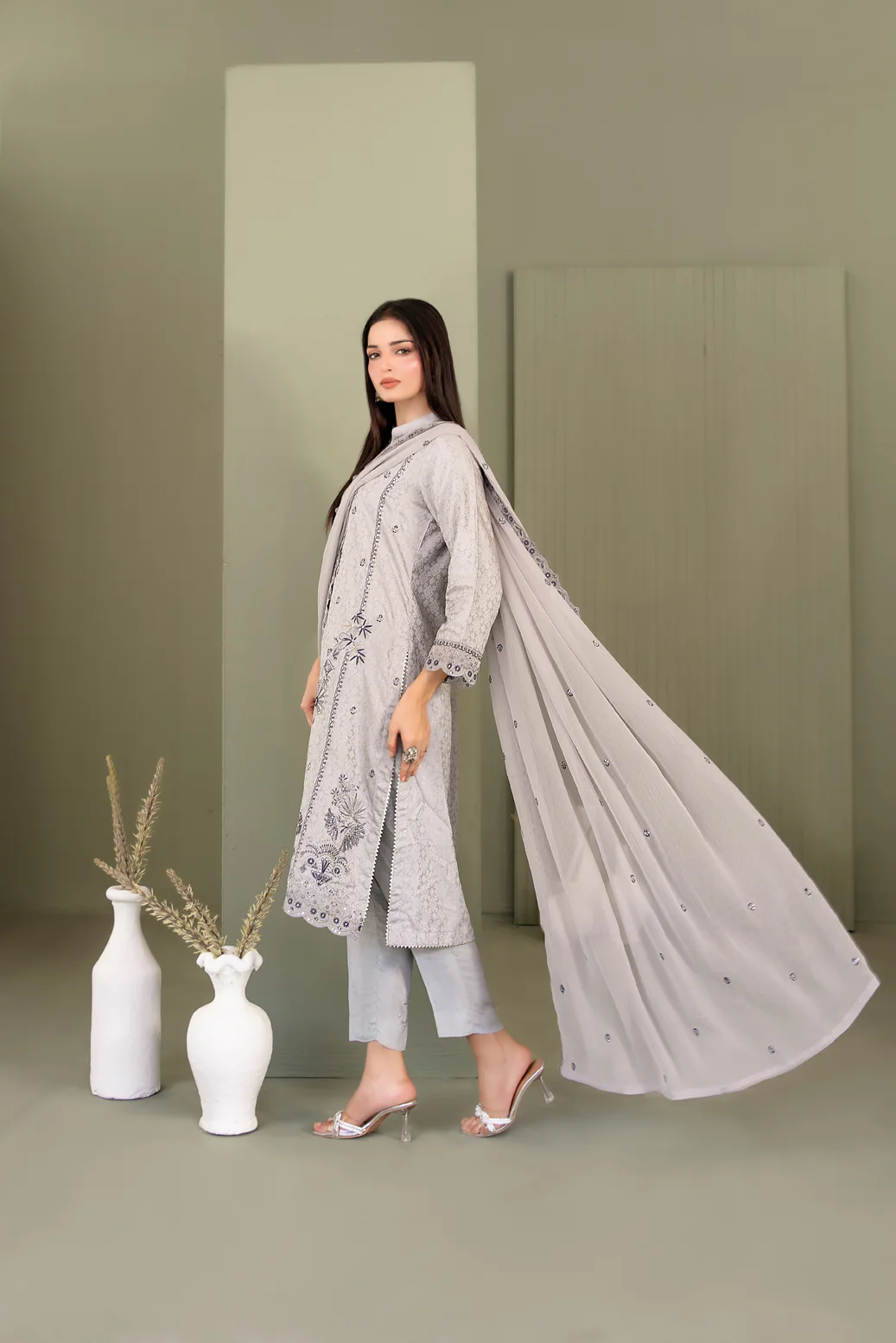 D-4460 - Asha - Image 2