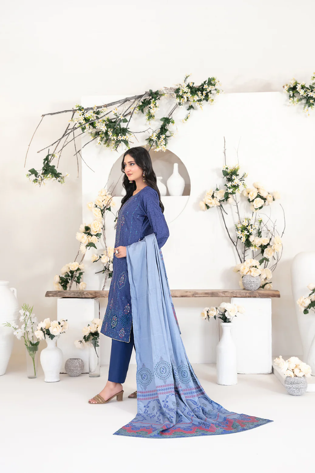 D-4557 - Yumna (S) - Image 2