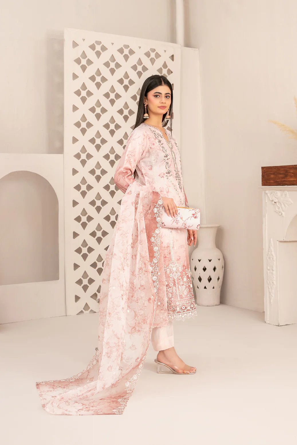 D-4844 - Linnea - Image 2