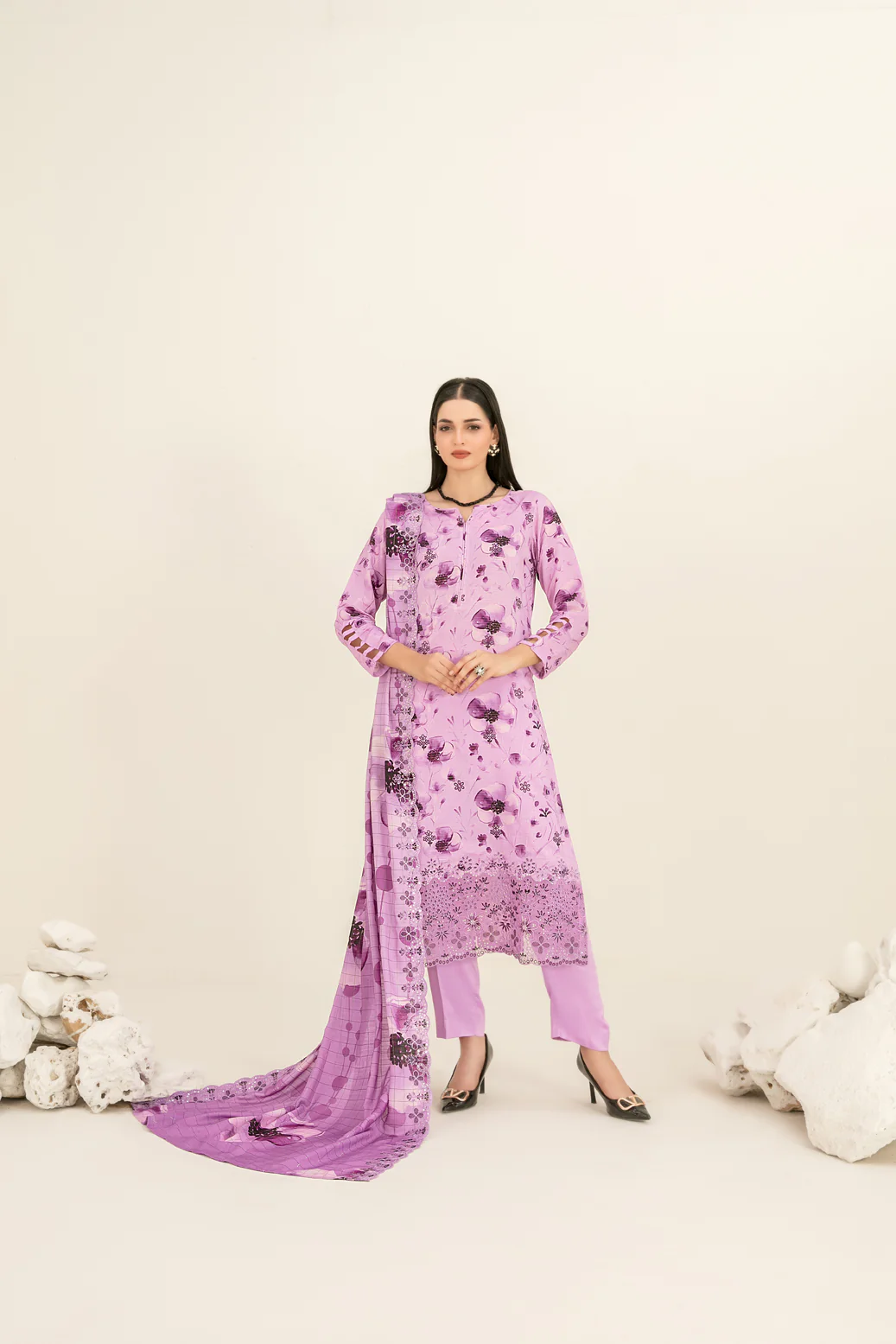 D-4894 - Suhana