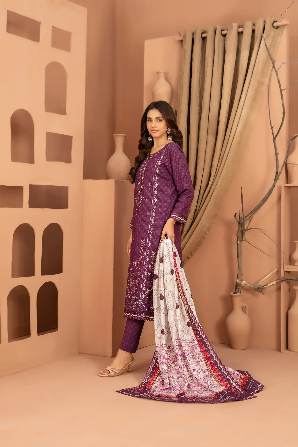 D-5107 - Mansha - Image 2