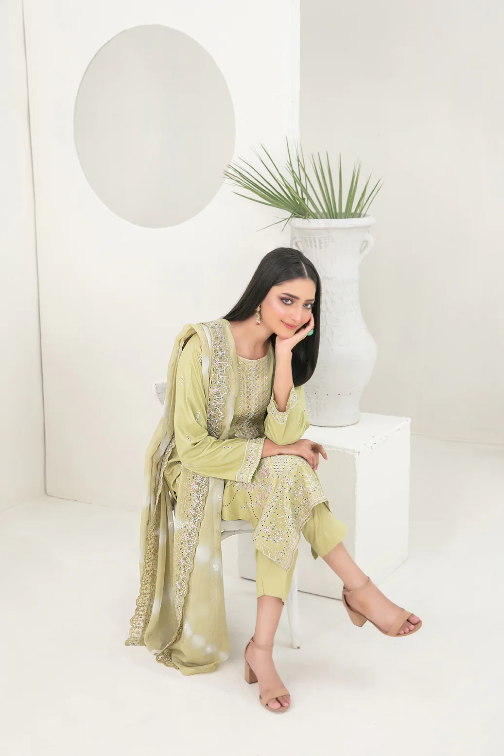 D-5297 - Makbule Vol-1 - Image 3