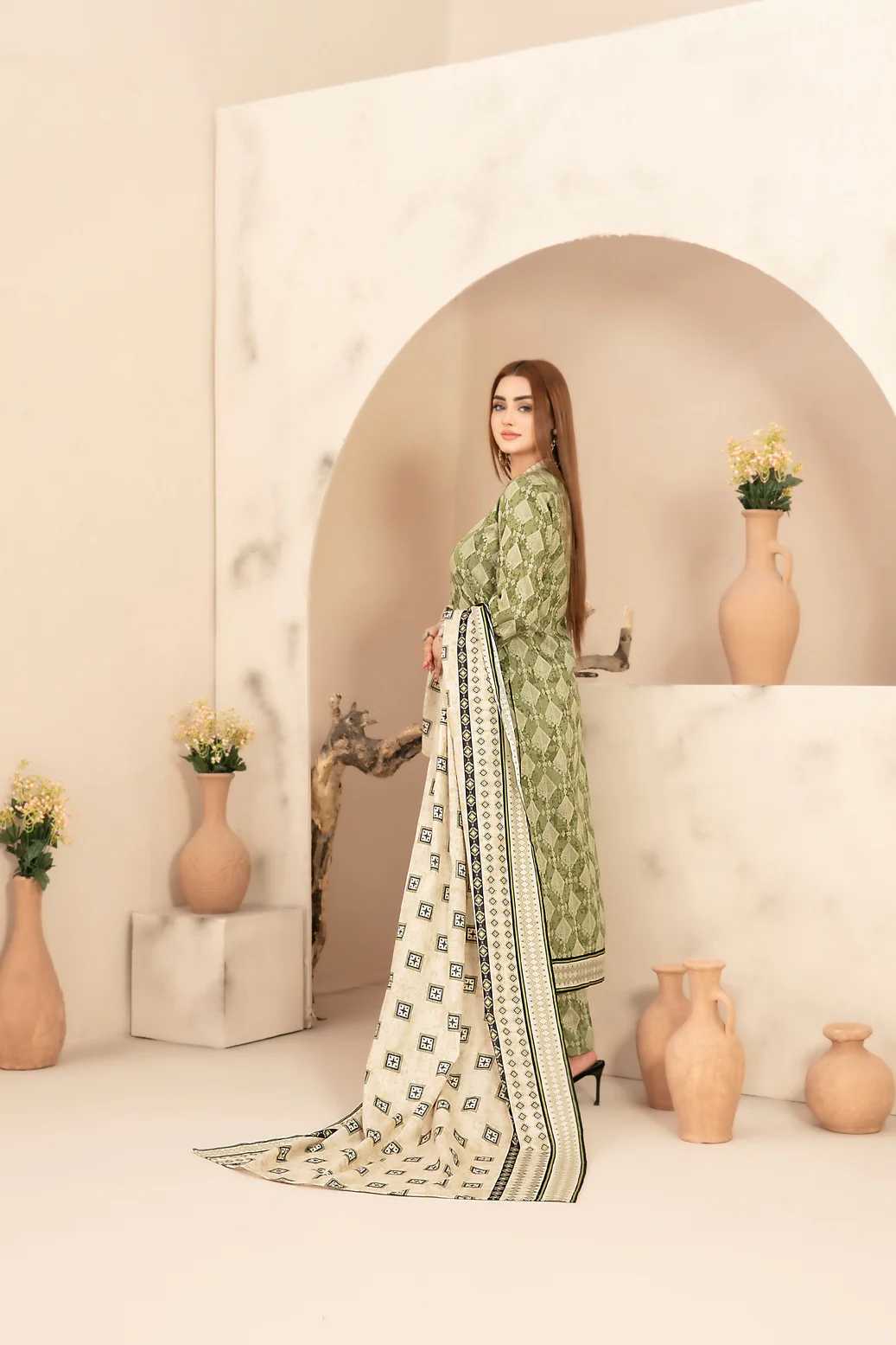 D-5332 - Chahat (S) - Image 2