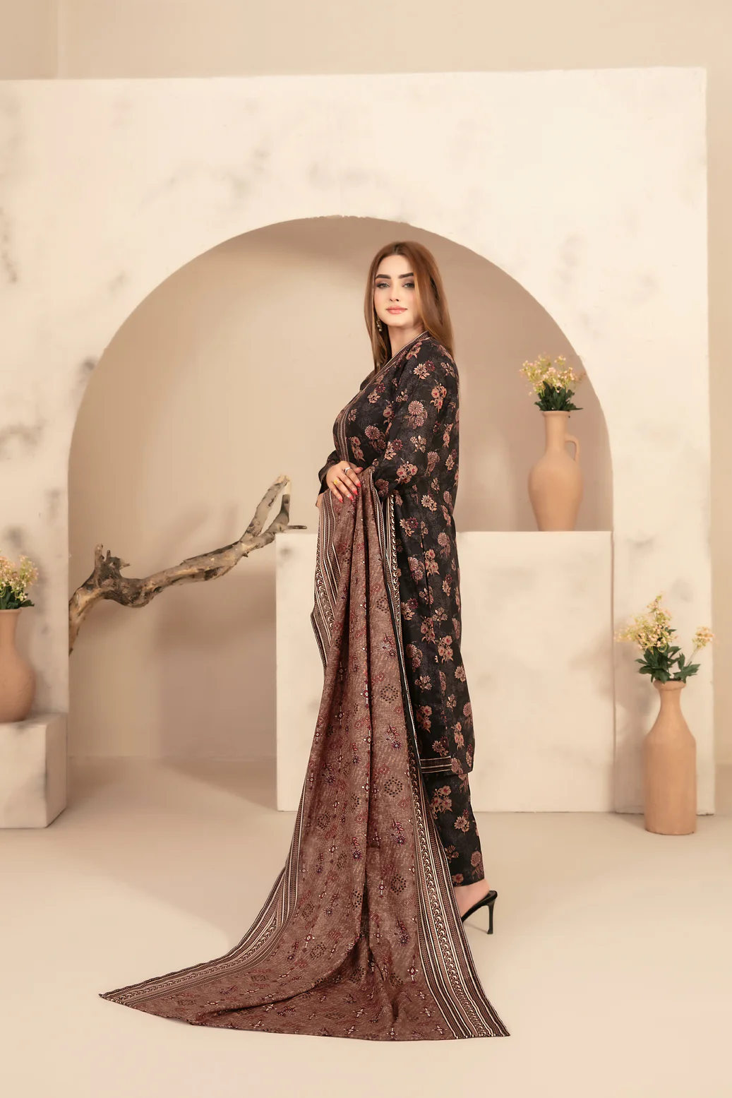 D-5334 - Chahat (S) - Image 2