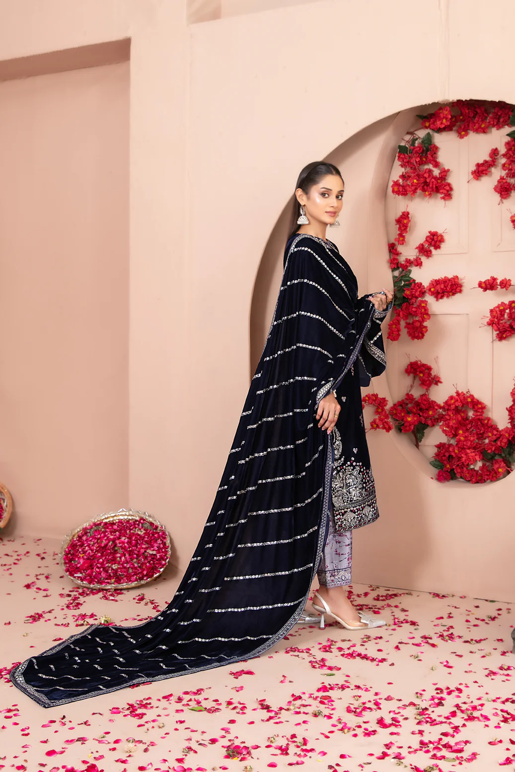 Makhmali Un-Stitched Luxury Embroidered Premium Velvet        [D-5334] - Image 2
