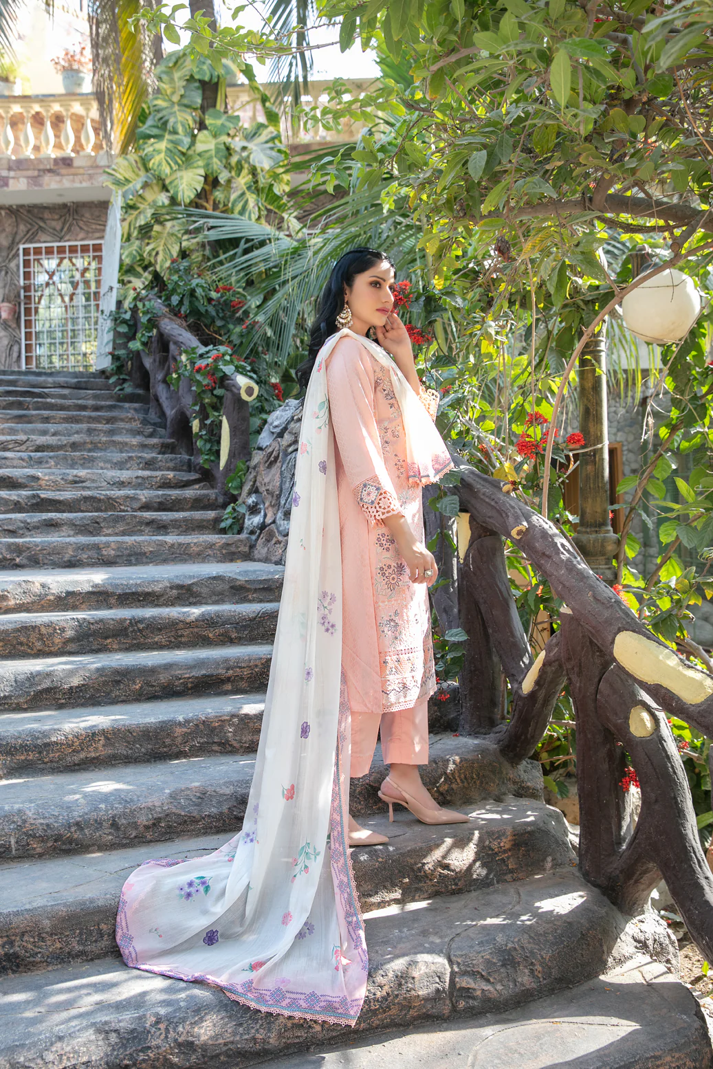 D-5484 - Nasra - Image 2