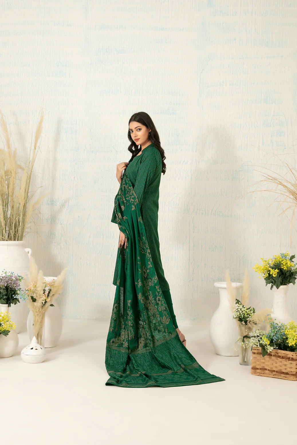 D-5547 - Sareen - Image 2