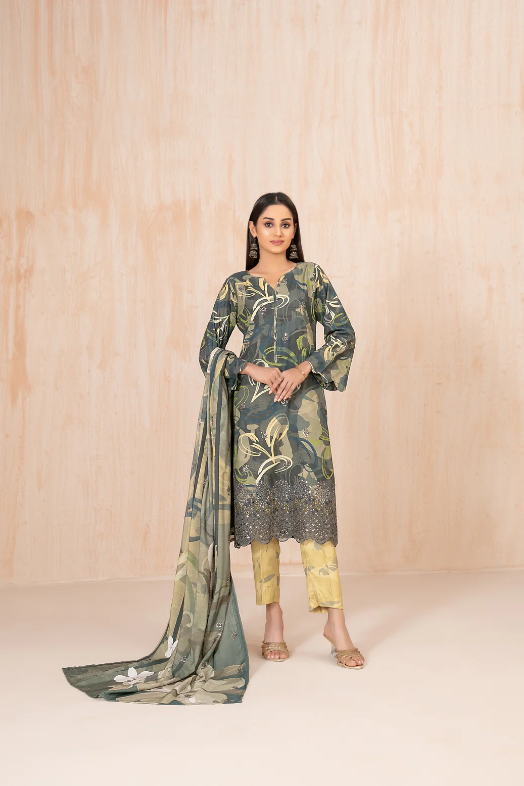 D-5624 - Azeena