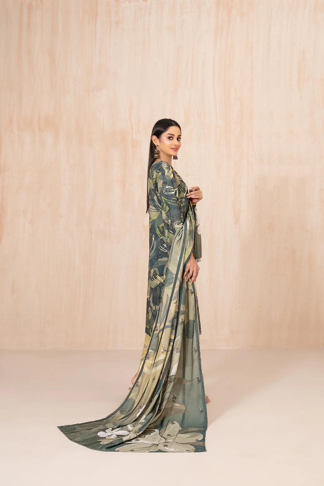 D-5624 - Azeena - Image 2