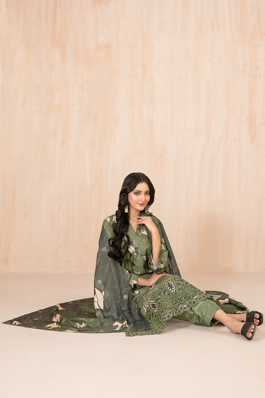 D-5629 - Azeena - Image 3