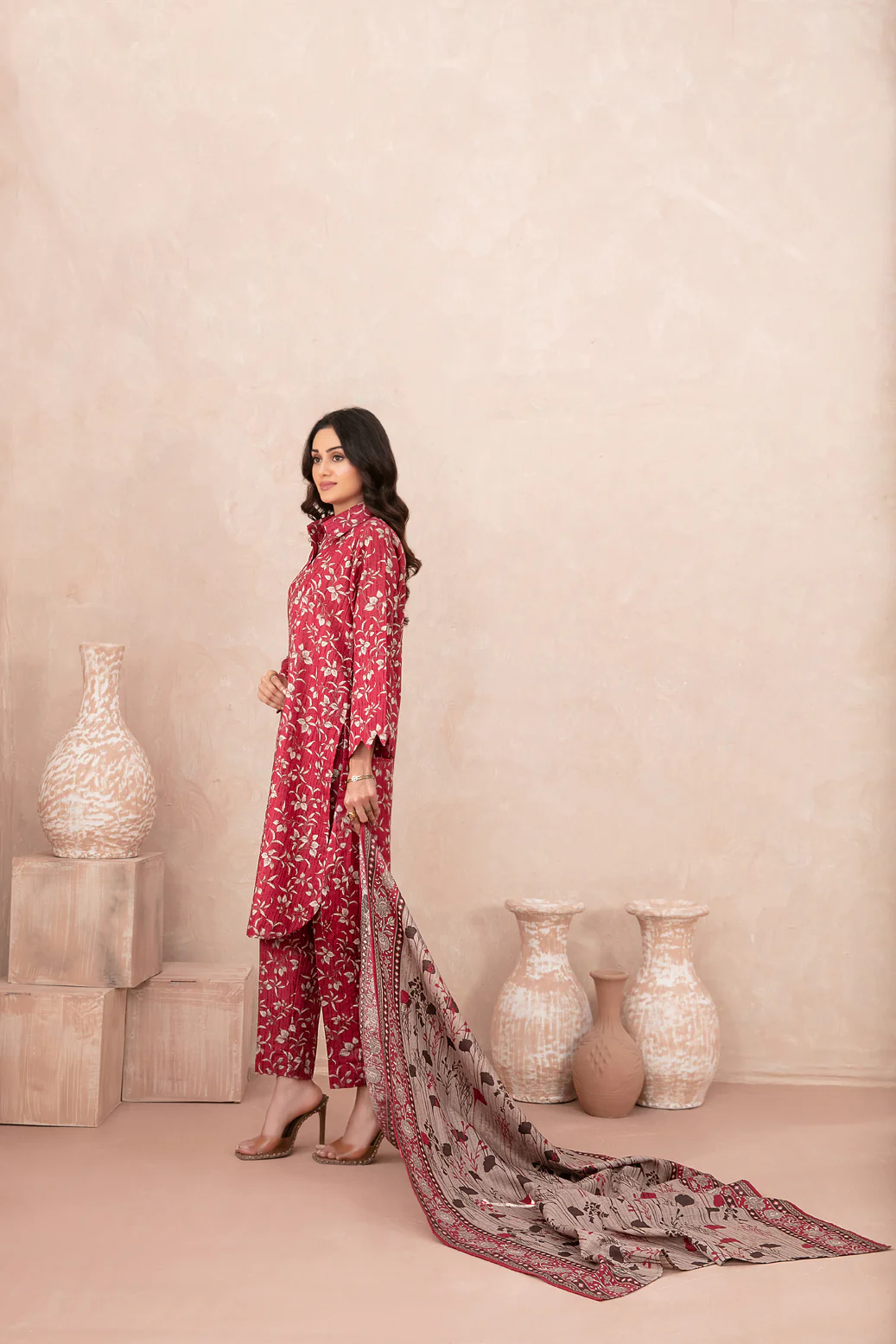 D-5647 - Nazli (S) - Image 2