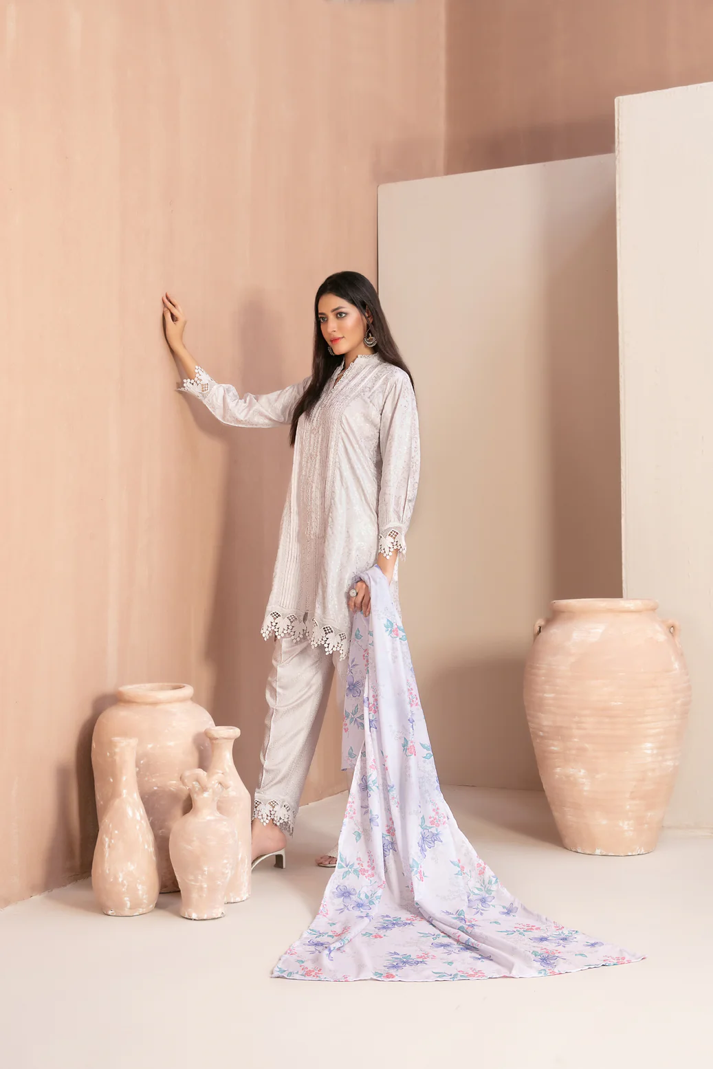 D-5664 - Noori - Image 2