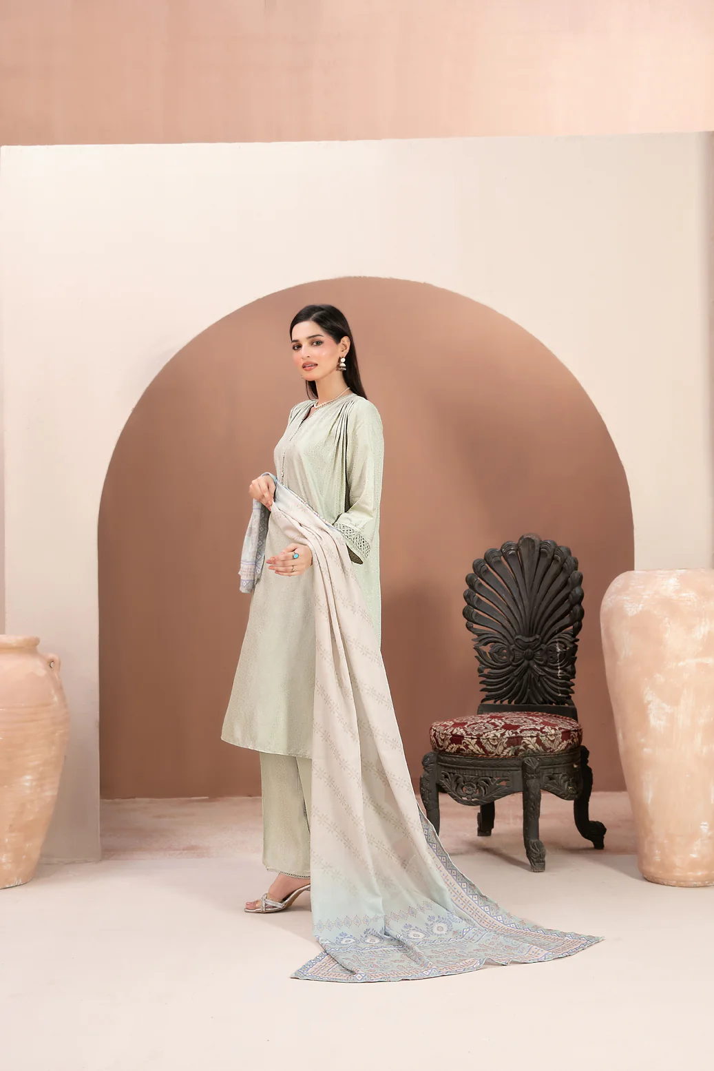 D-5666 - Noori - Image 2